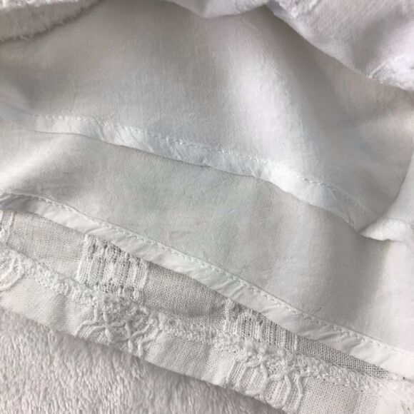 Lush white embroidered stripe shorts - Picture 4 of 11